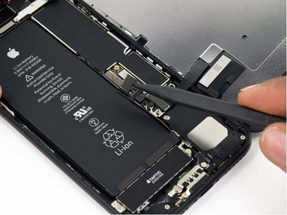 bateria para iphone 12 em manutenção